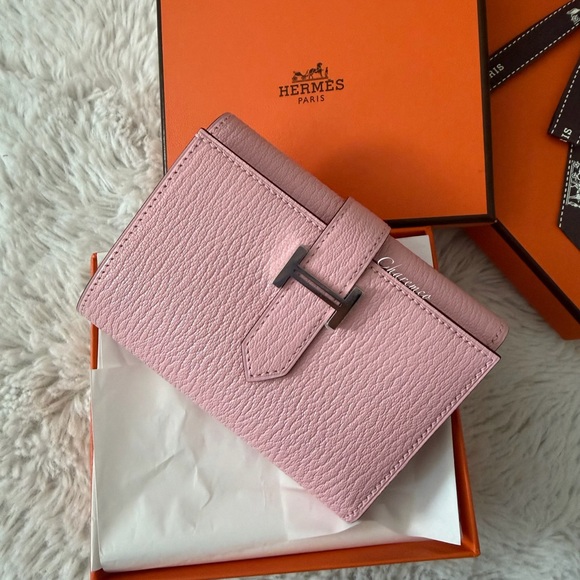 Hermes Handbags - Brand New! 🩷 Hermes Bearn Wallet Sakura Pink chèvre leather PHW, stamp G (2026)